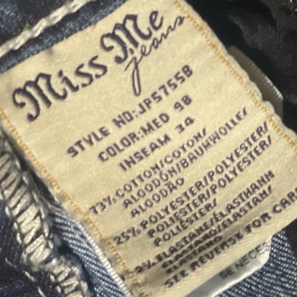 Miss Me jeans. Size: 24. Inseam: tag says 34" tape measure says 33” (see pic) - Picture 6 of 13
